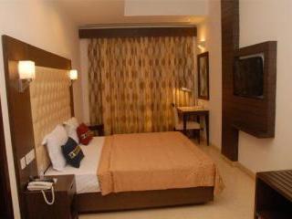Metropolis Tourist Hotel 3*