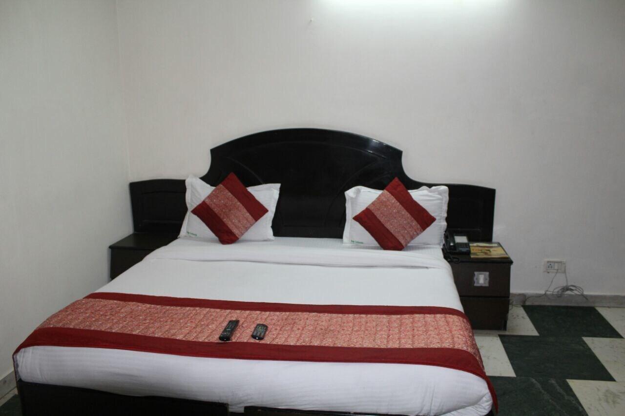 Singh Continetal Hotel