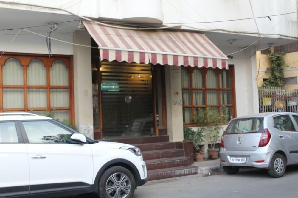 Hotel Singh Continetal 3*