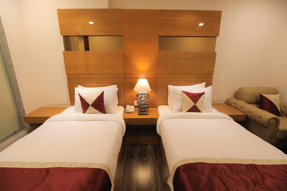 La Hotel Delhi (National Capital Territory of India)