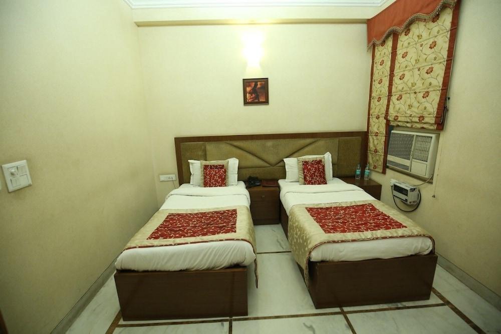 Singh Sahib 3*