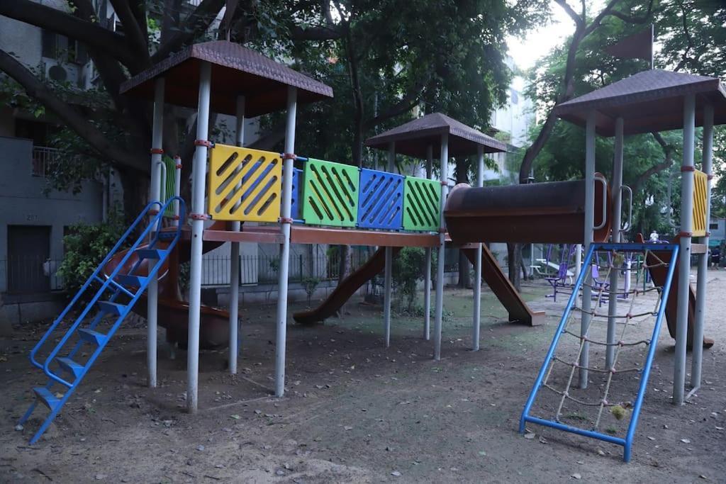 Divine India Service 3bhk,b57 Sarita Vihar,apollo * New Delhi