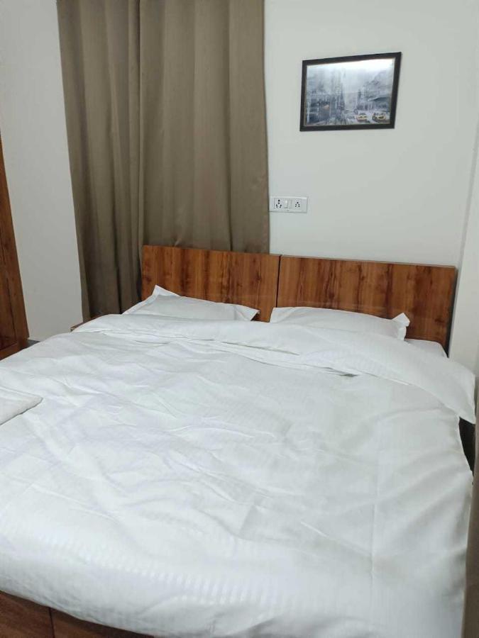 Hotel O Mehmaan Residency