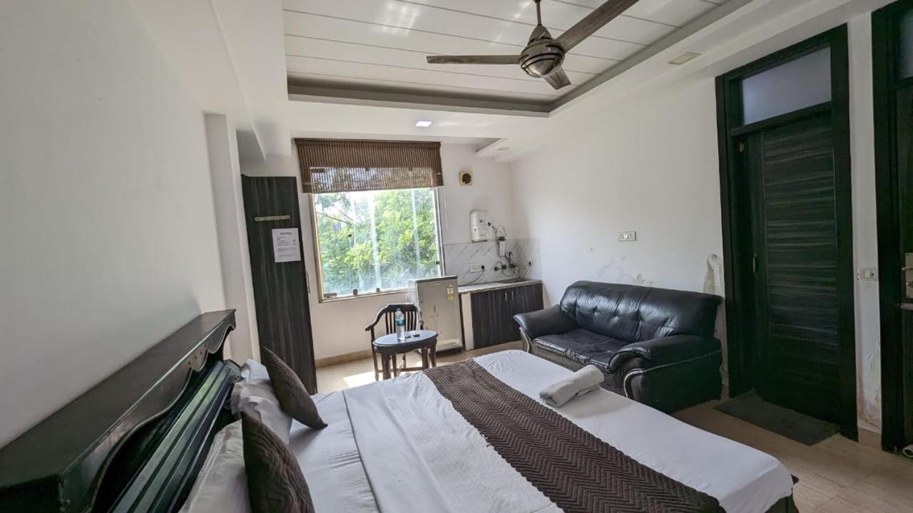 Sun Residency - Near Lajpat Nagar Metro Station Hotel Nova Deli