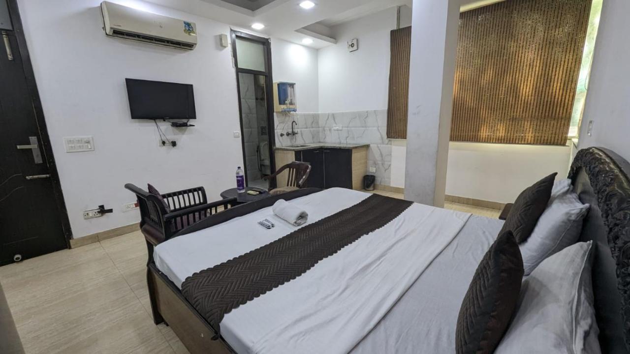 Sun Residency - Near Lajpat Nagar Metro Station Hotel