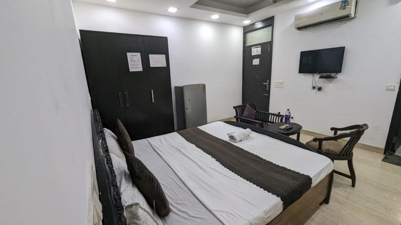 Sun Residency - Near Lajpat Nagar Metro Station Hotel