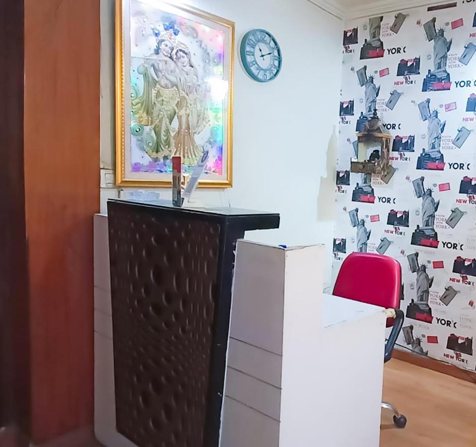 Roomshala 069 Harshi Residency - Janankpuri New Delhi