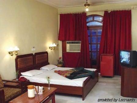Pooja Palace Hotel New Delhi