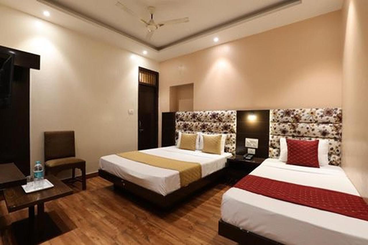 Amrit Hotel