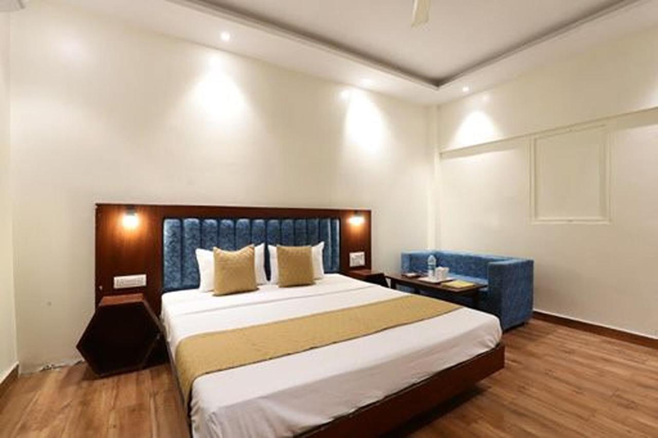 Amrit Hotel