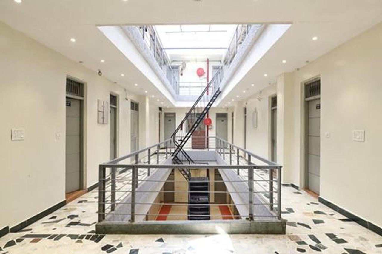 Hotel Amrit