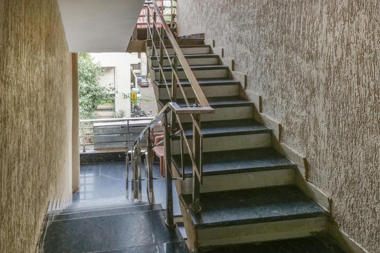 Oyo Flagship 81486 Mahalaxmi Hotel New Delhi