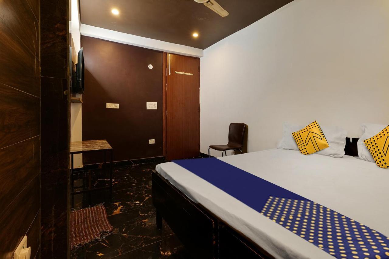 Oyo Flagship 81486 Mahalaxmi Hotel 3*