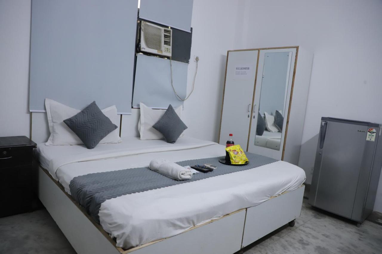 Blue Sky - Near Hauz Khas 3* New Delhi