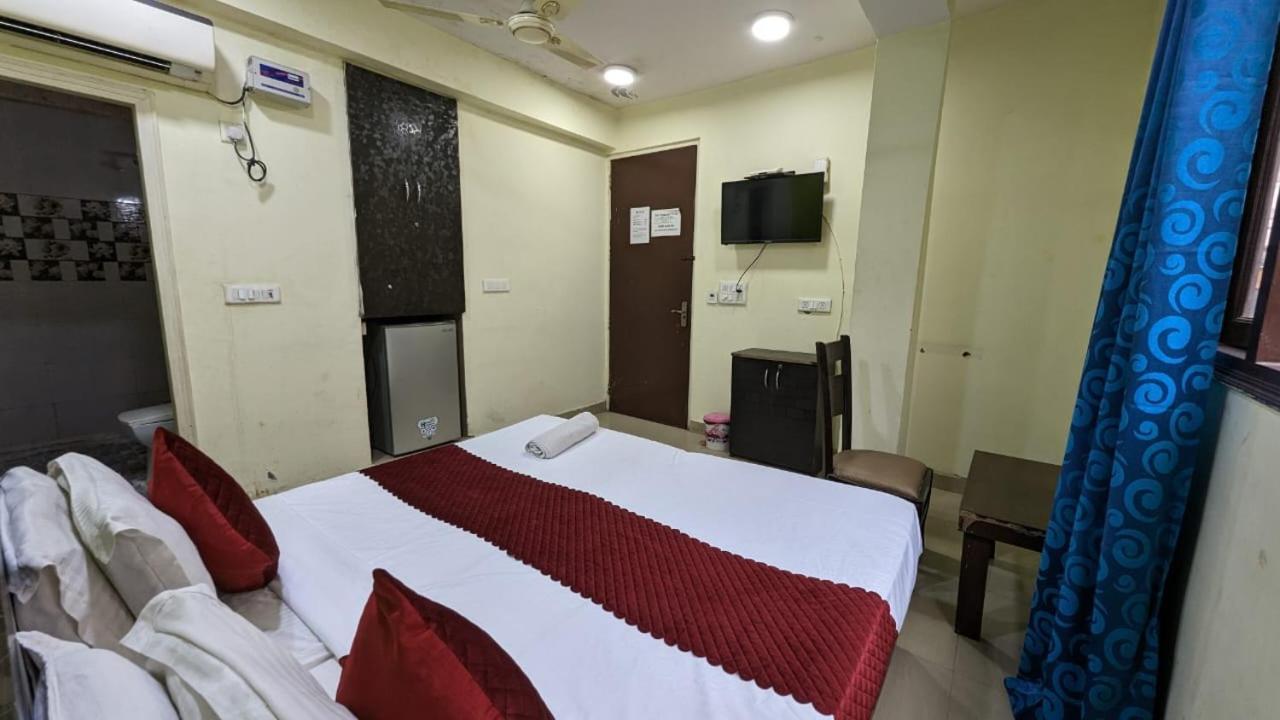 Sun Residency - Near Lajpat Nagar Metro Station