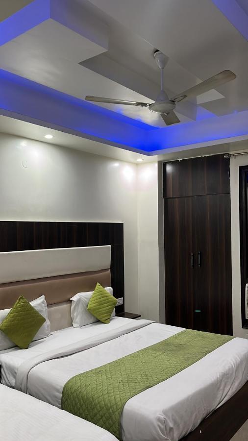 Bed & Breakfast Square Plaza At Airport New Delhi