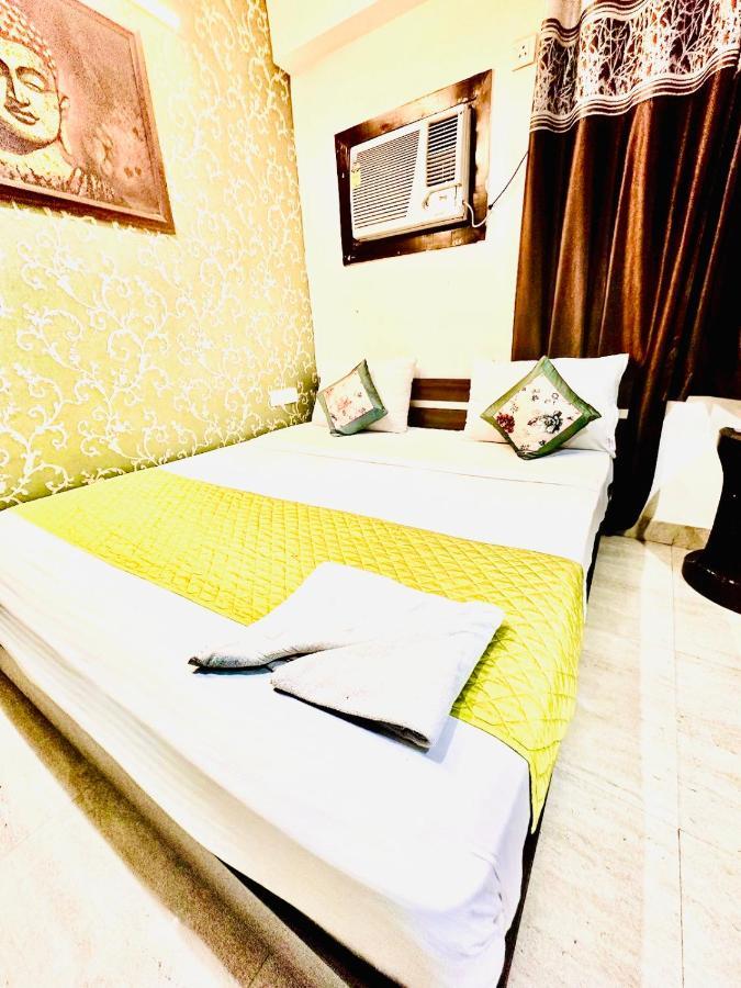 Bed & Breakfast Square Plaza At Airport New Delhi