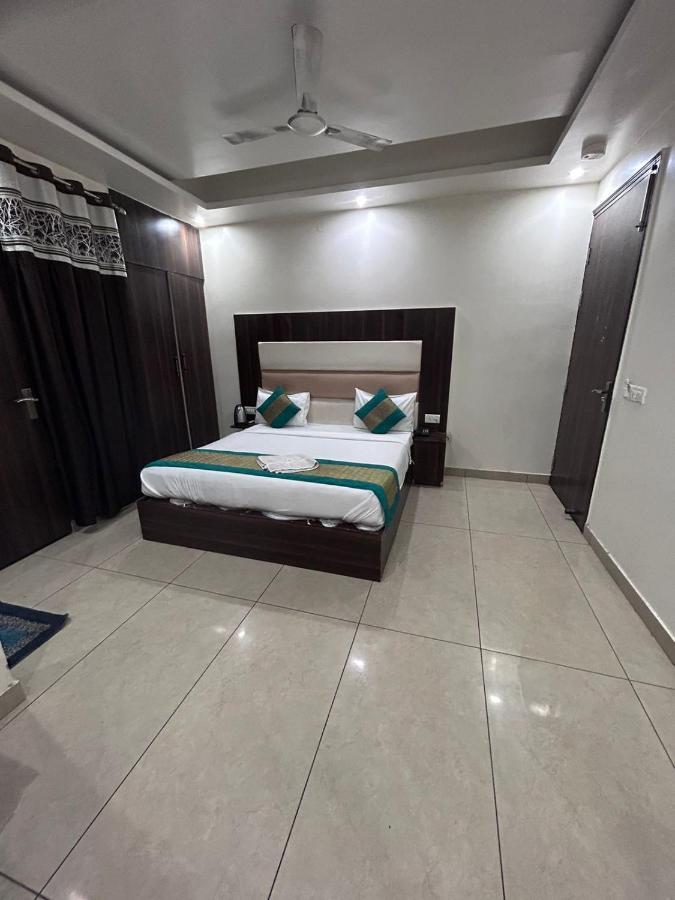 Square Plaza At Airport 3* New Delhi