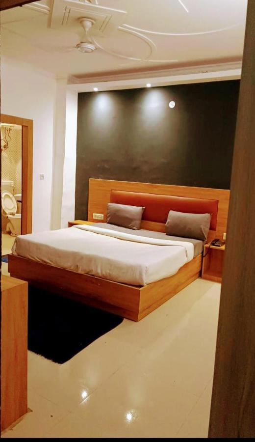 Arrivalstay * New Delhi