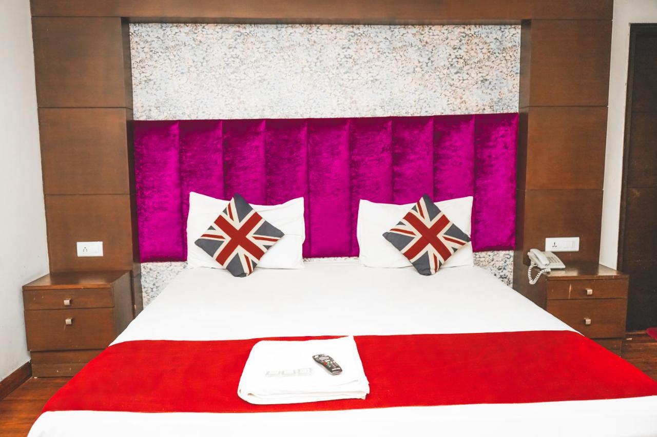 Roomshala 104 Billions - Opposite Ryan Farms, Kapasheraa Road 3* New Delhi