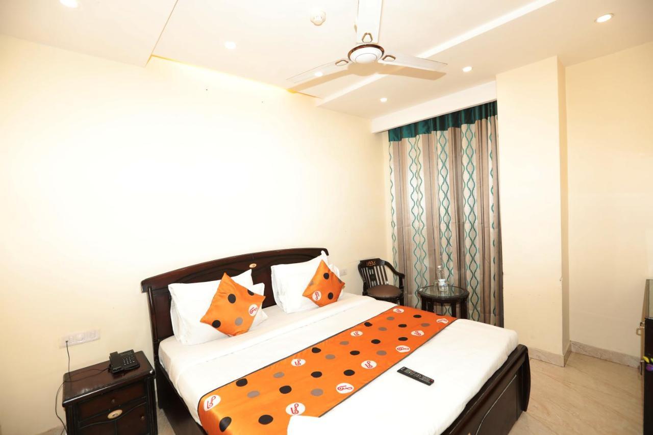 Hotel Red Coral - Netaji Subhash Place, Pitampura Nova Deli