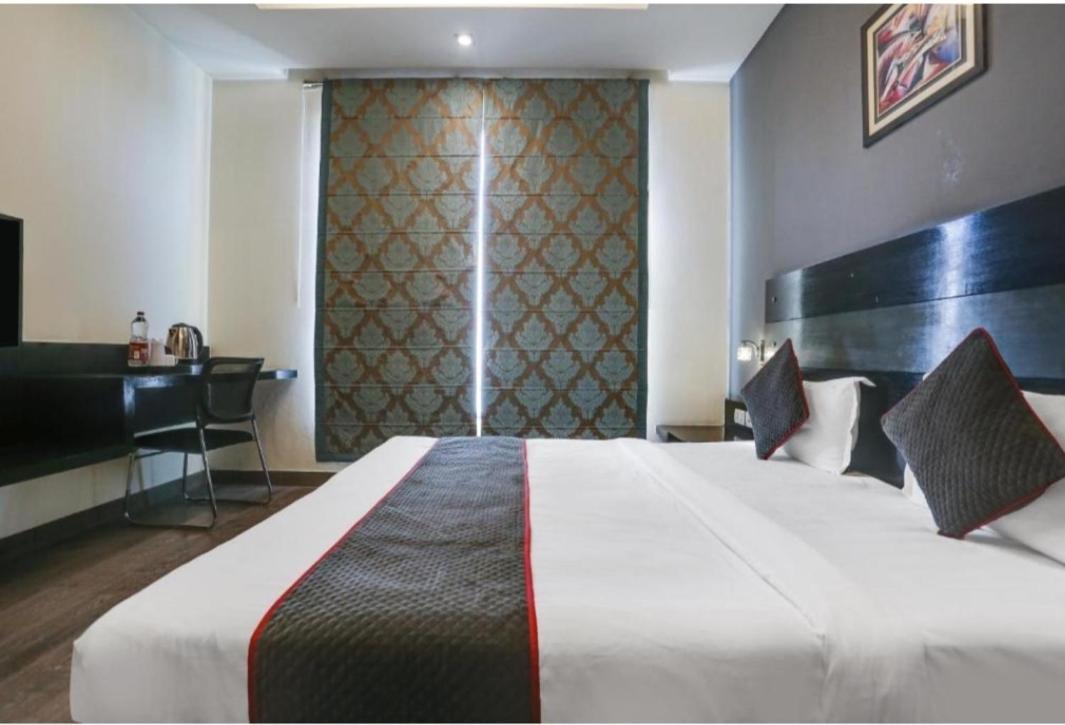 Qotel Residency New Delhi