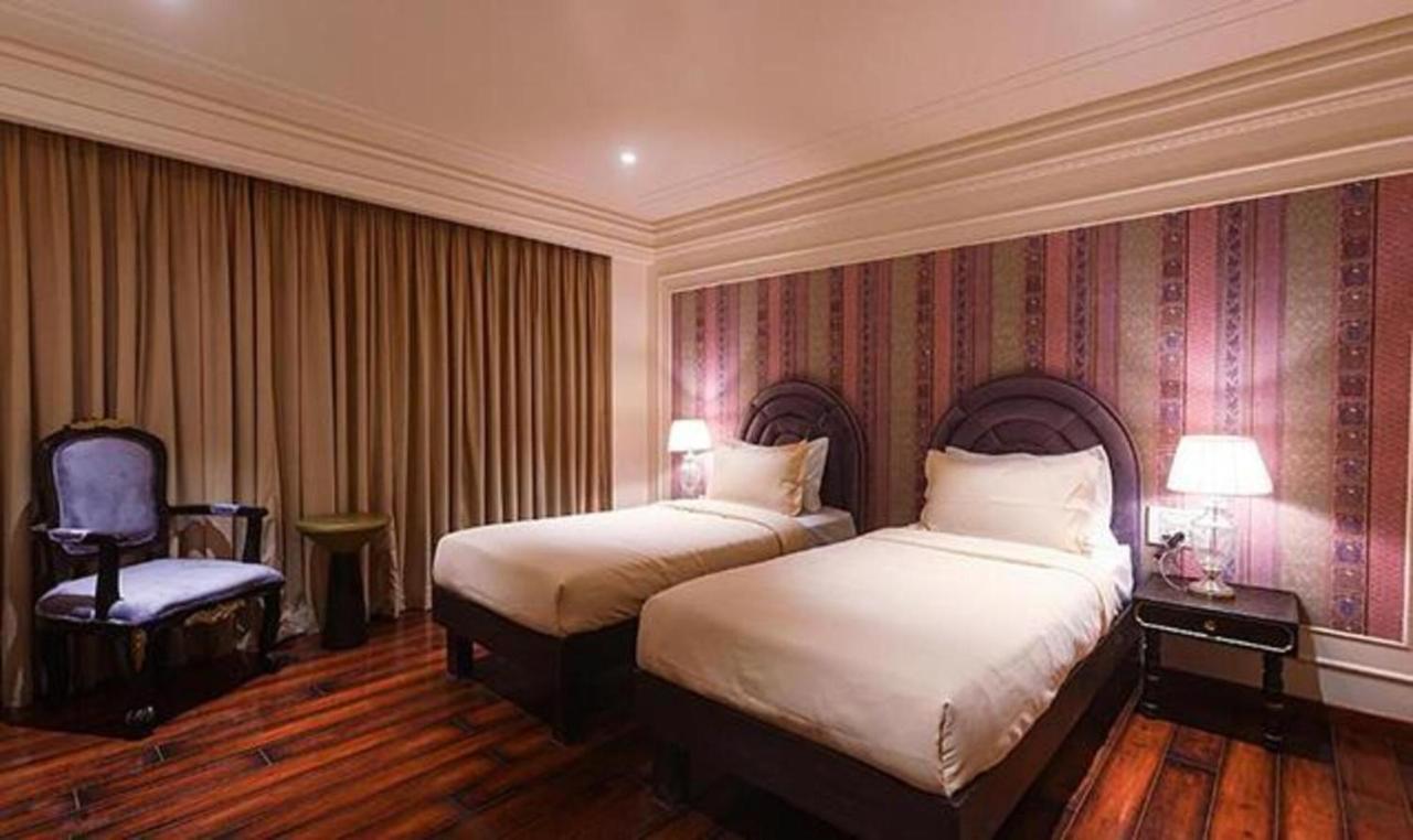 Hotel Fabhotel Prime The Seven Seeds