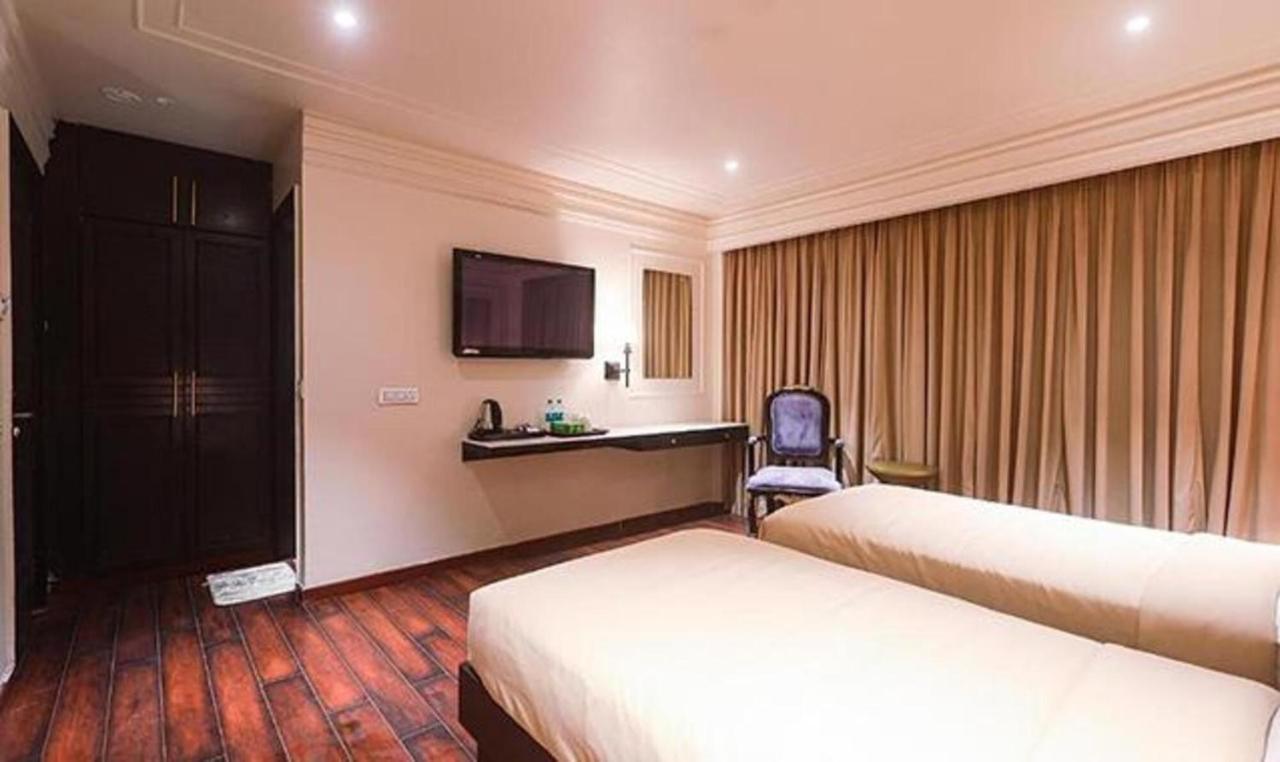 Hotel Fabhotel Prime The Seven Seeds New Delhi