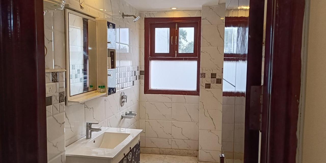 Hotel Bellmont East Delhi Nova Deli