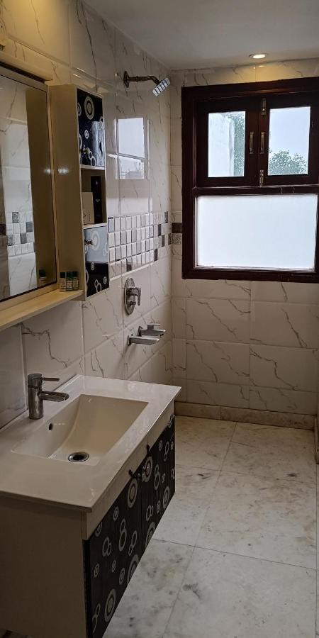 Hotel Bellmont East Delhi