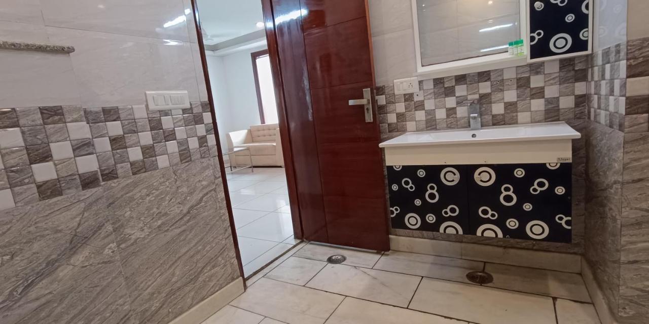 Hotel Bellmont East Delhi Nova Deli