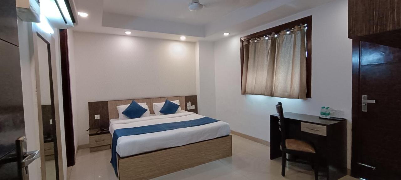 Hotel Bellmont East Delhi Nova Deli