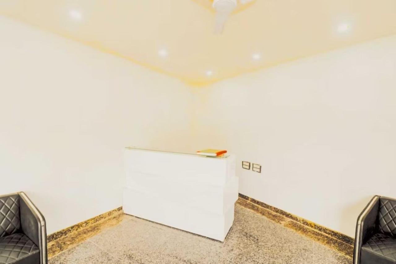 Hotel Prime Keshaw Homely In Main Road Building