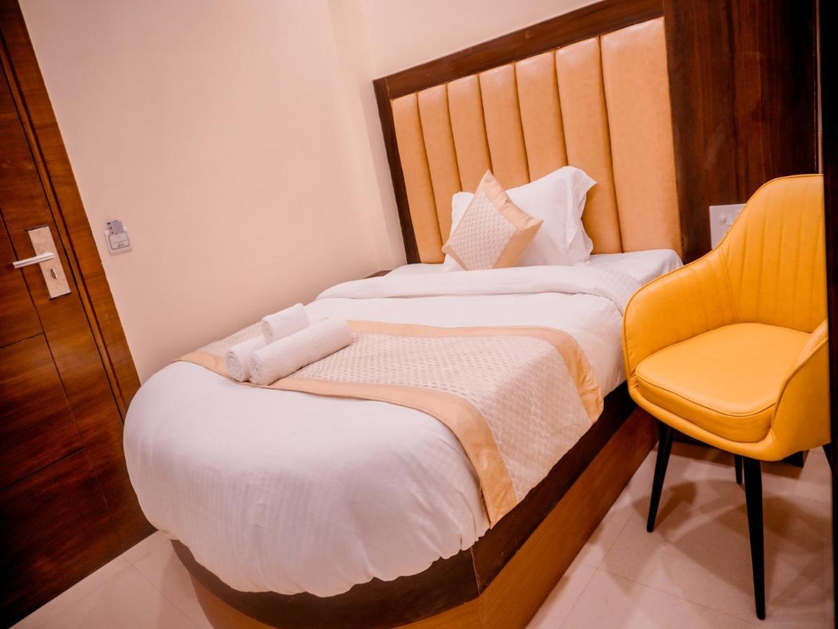 The Royal Rosette - 1 Minute From Railway Station Hotel
