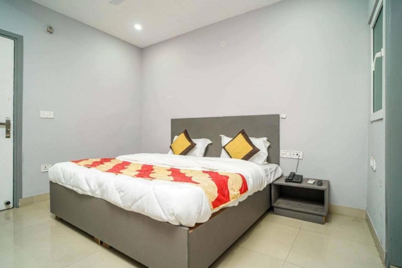Dream Near Laxmi Nagar 