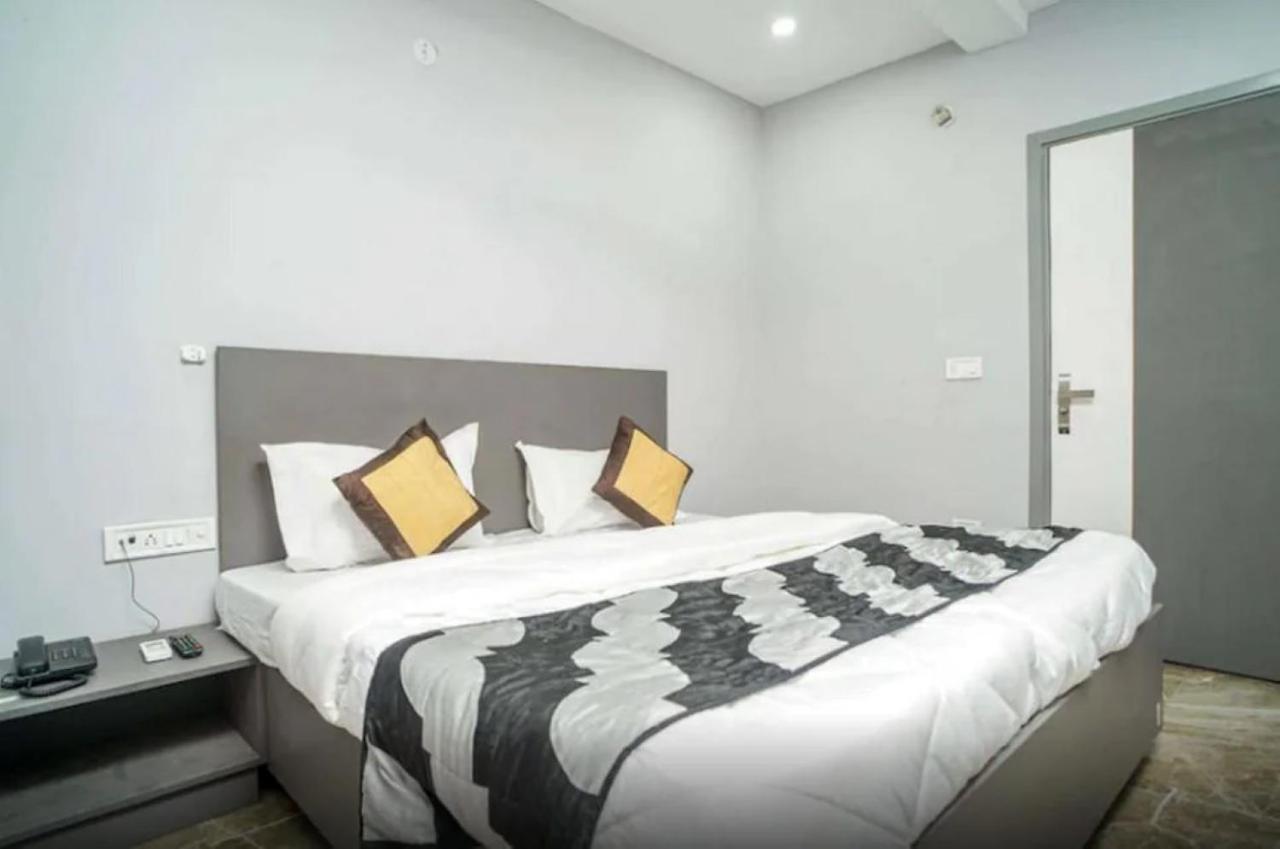 Hotel Dream Near Laxmi Nagar 