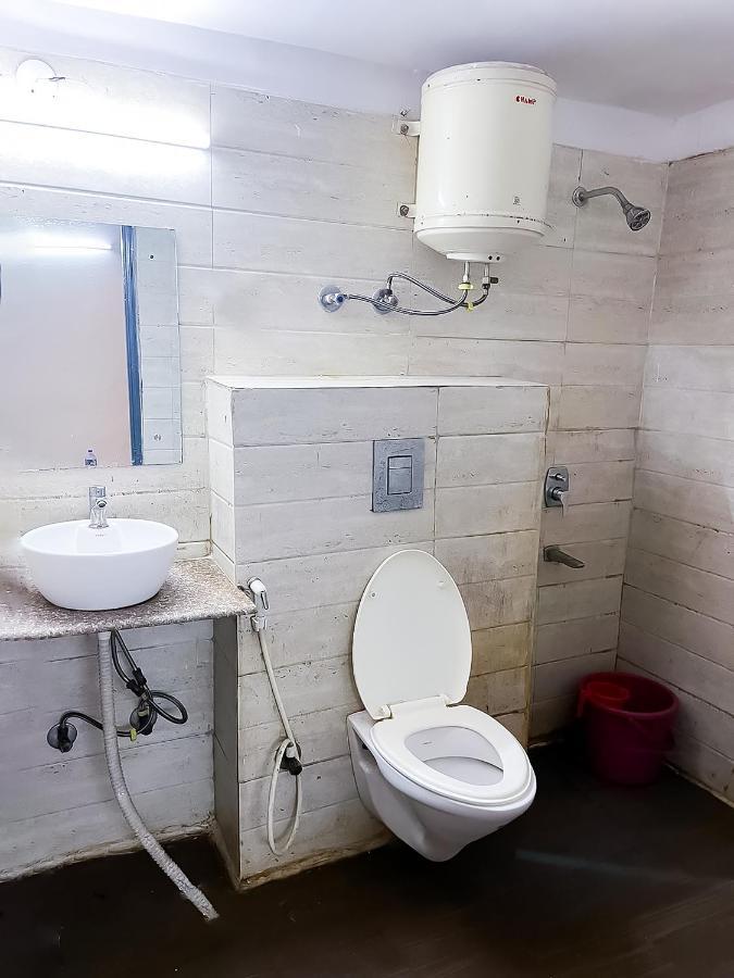Hotel Roomshala 116 Krishna - Lajpat Nagar 3*