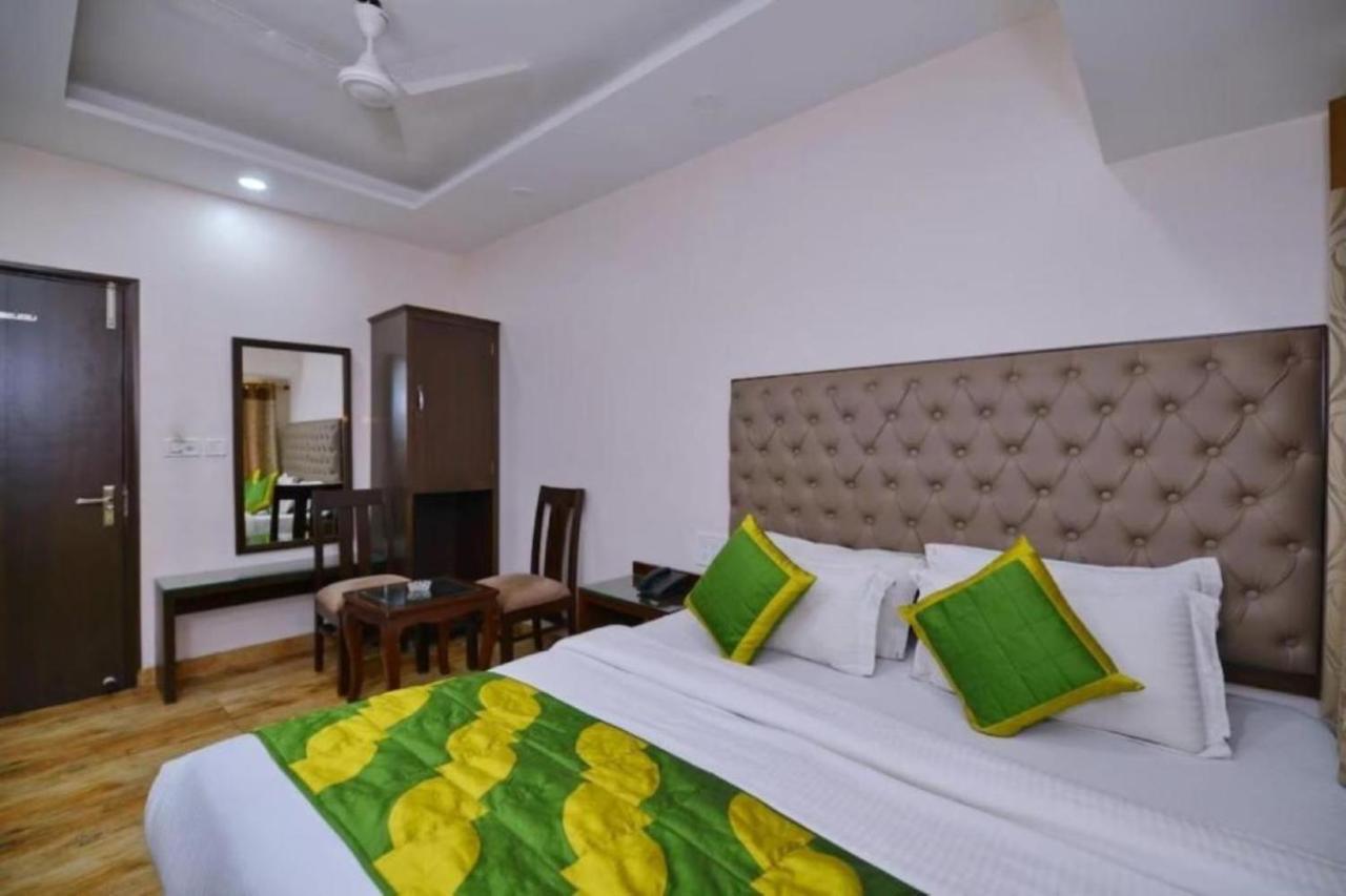 Dream Near Laxmi Nagar 