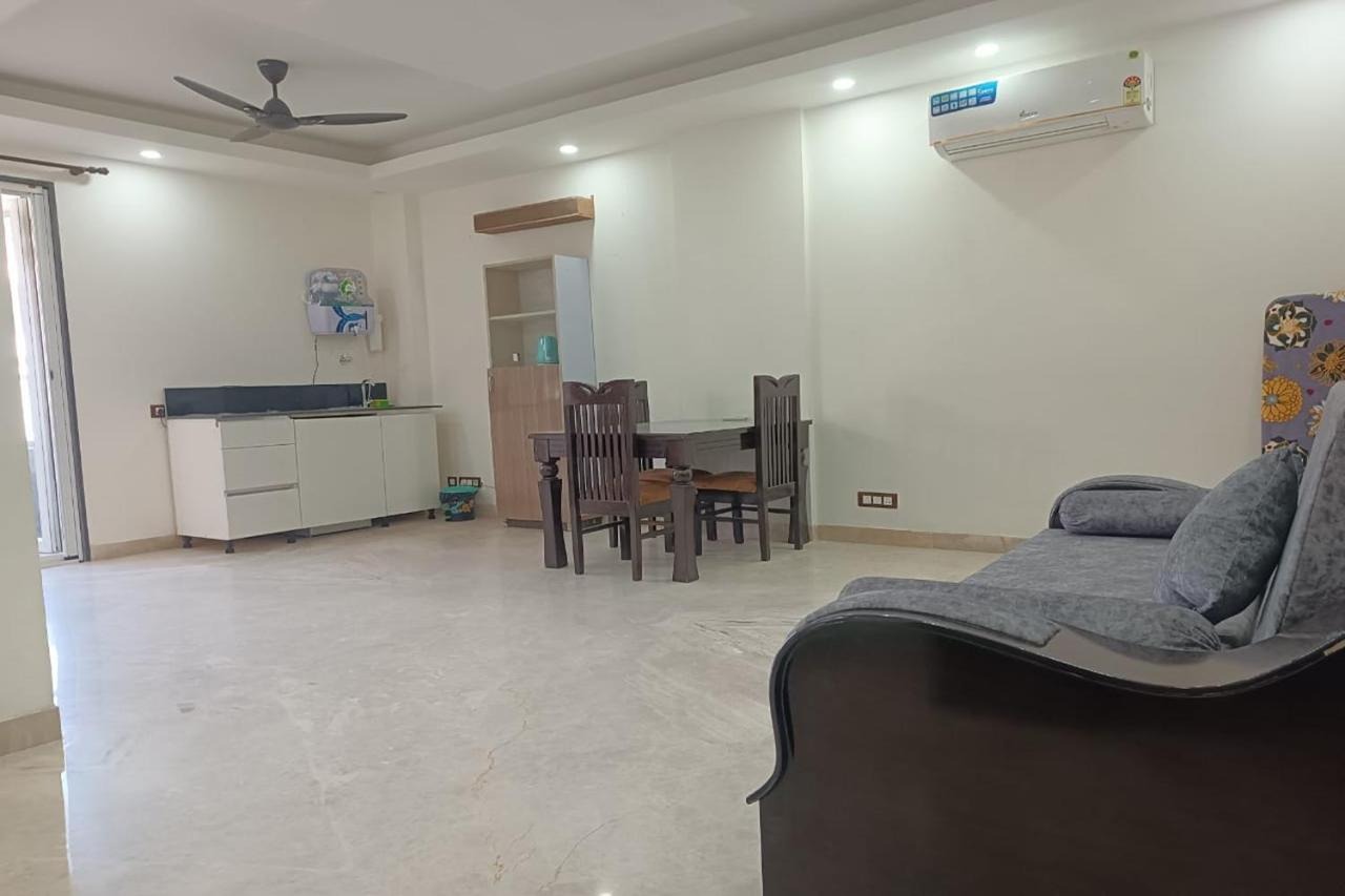 Hotel Mintstar And Suites, East Of Kailash 3*