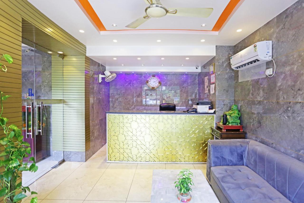 Preet 05 Mints Walking Distance Nizamuddin Railway Station Hotel 4*