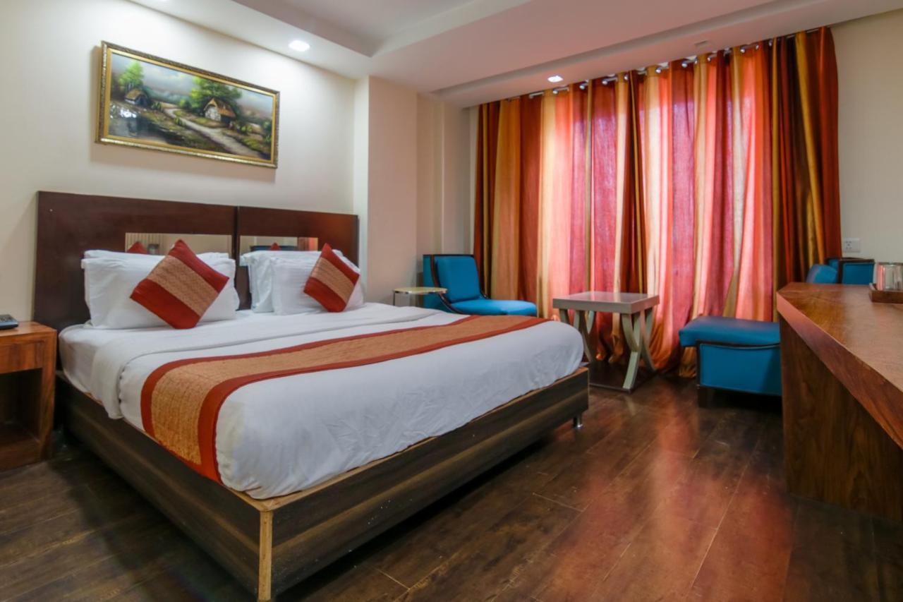 Hotel Neu - Walk In From Railway Station New Delhi