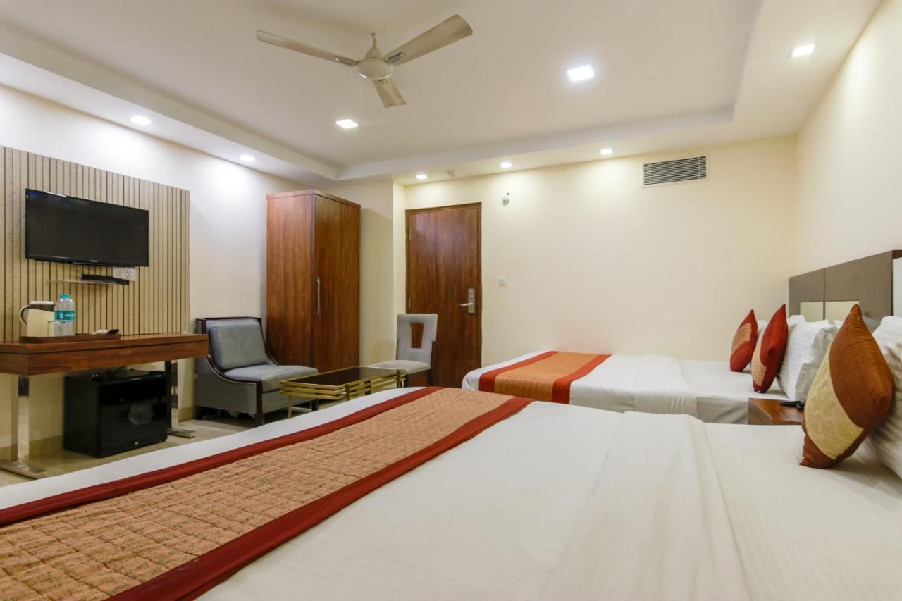 Neu - Walk In From Railway Station New Delhi