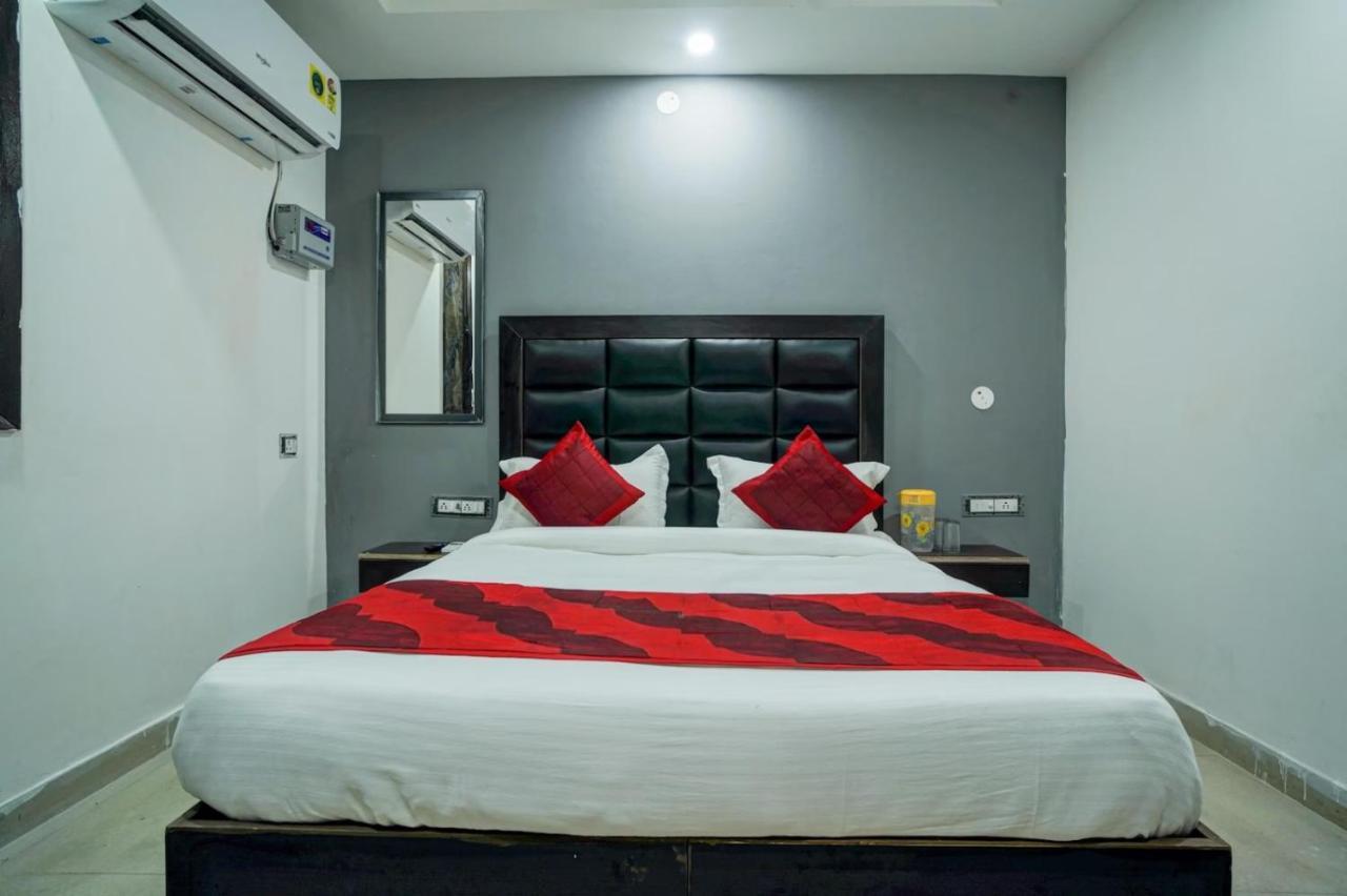 Prime Keshaw Homely In Main Road Building 4* Nova Deli