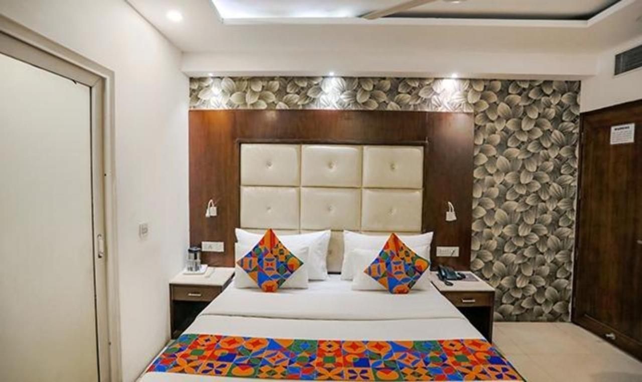 Hotel Fabhotel Station I New Delhi