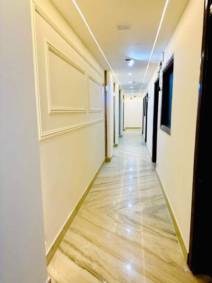 Samrat Residency 10 Mints Walking Distance Nizamuddin Railway Station 4*