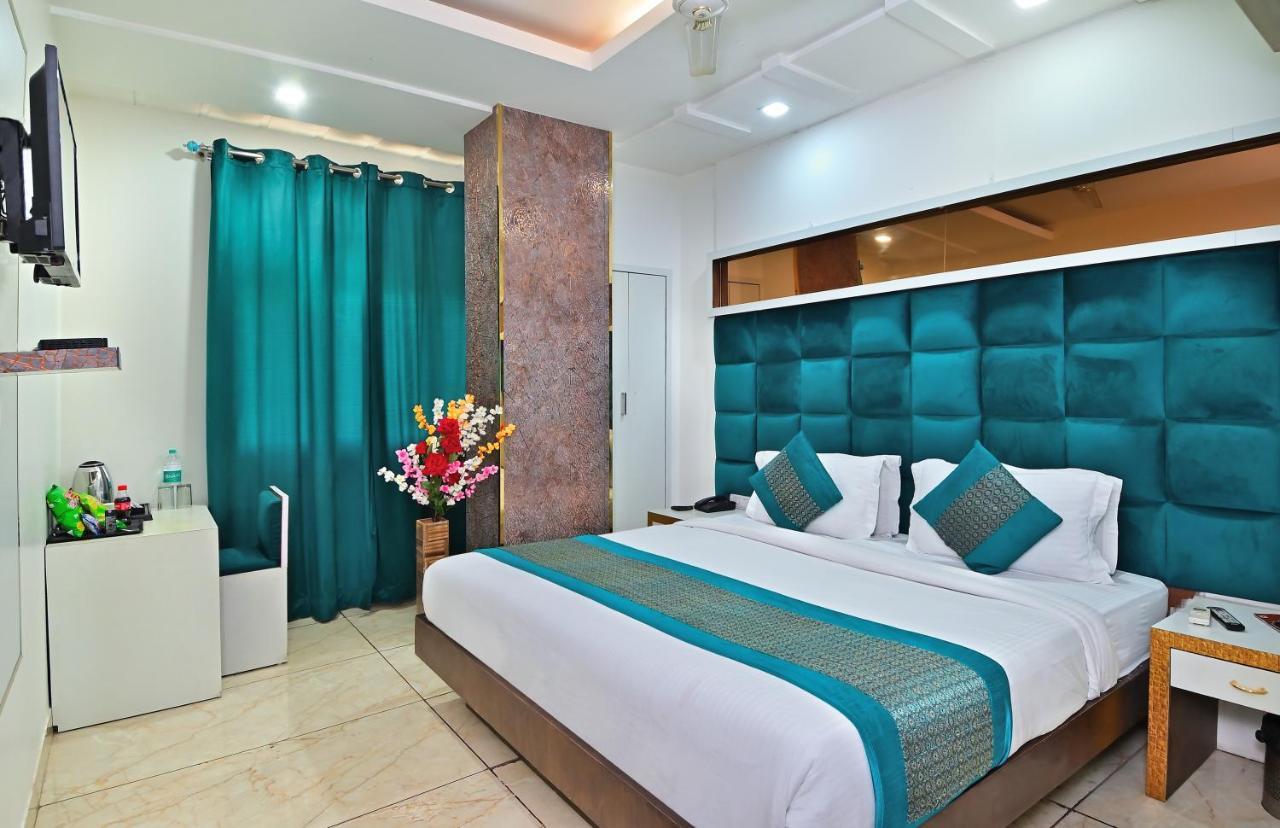 Bella Vista- 3* New Delhi