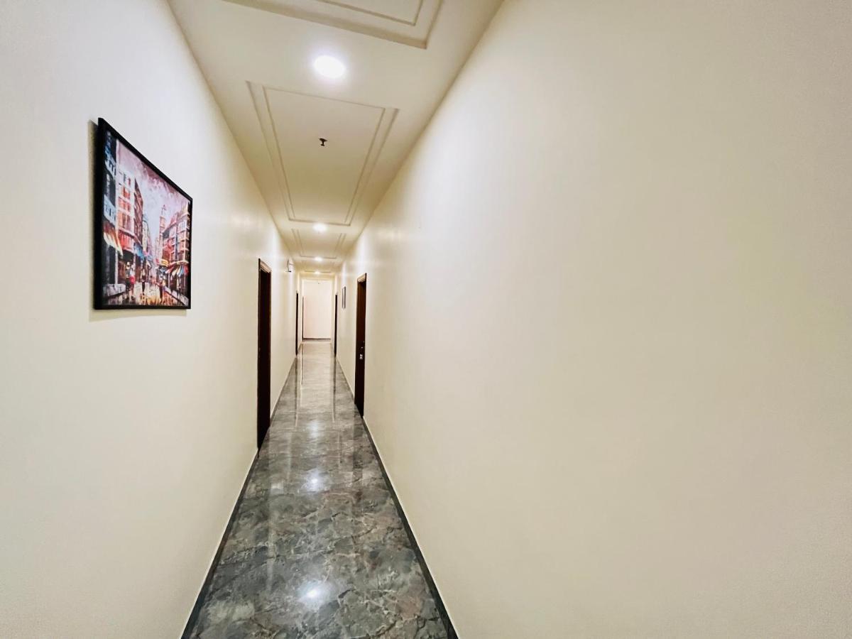 Qotel Nirvana Jasola Couple Friendly New Delhi