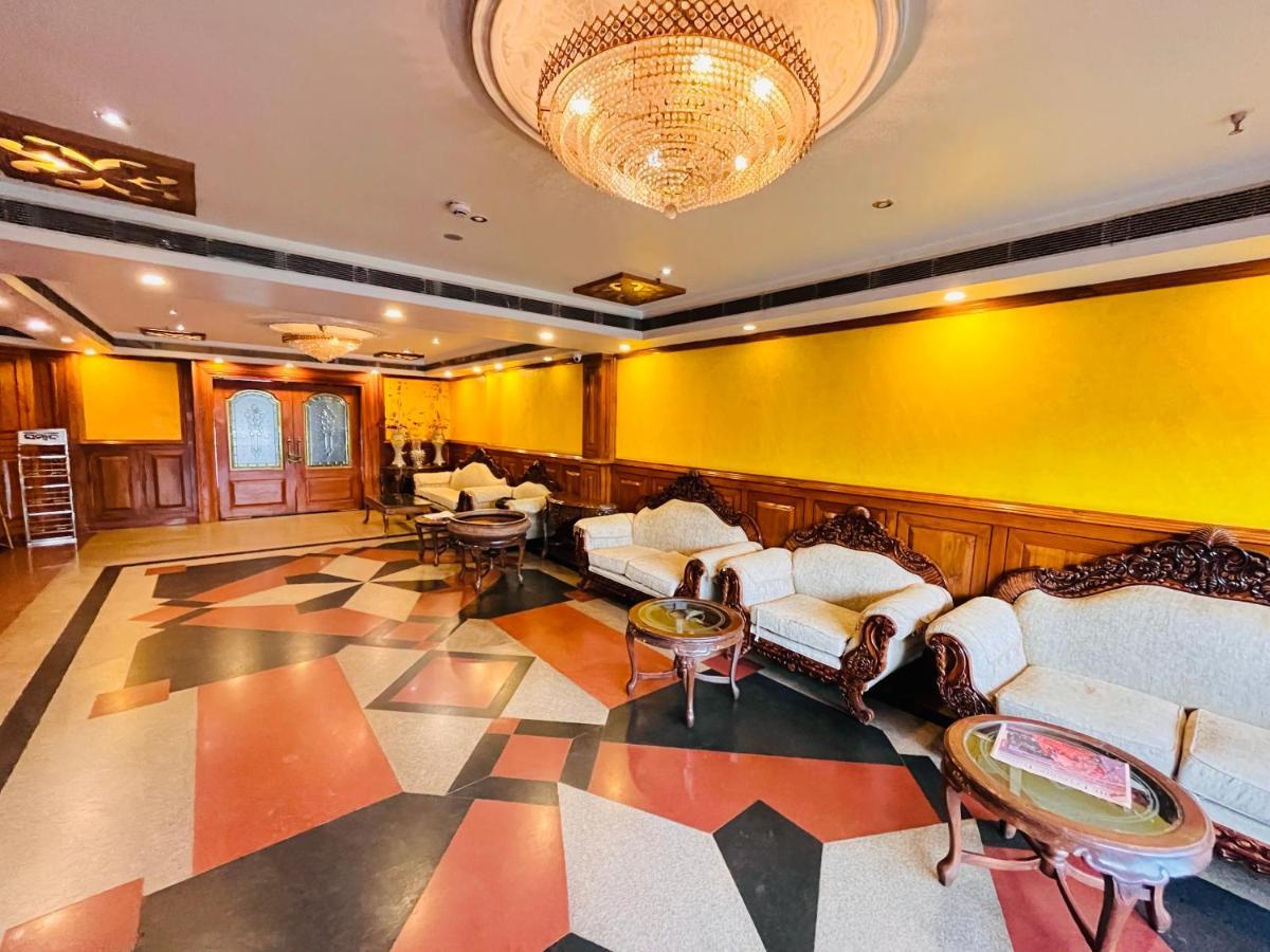 Qotel Nirvana Jasola Couple Friendly