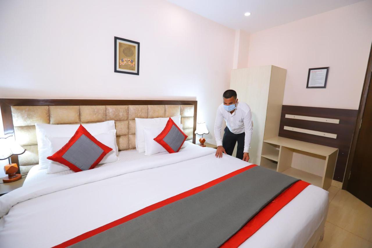 Qotel Nirvana Jasola Couple Friendly New Delhi
