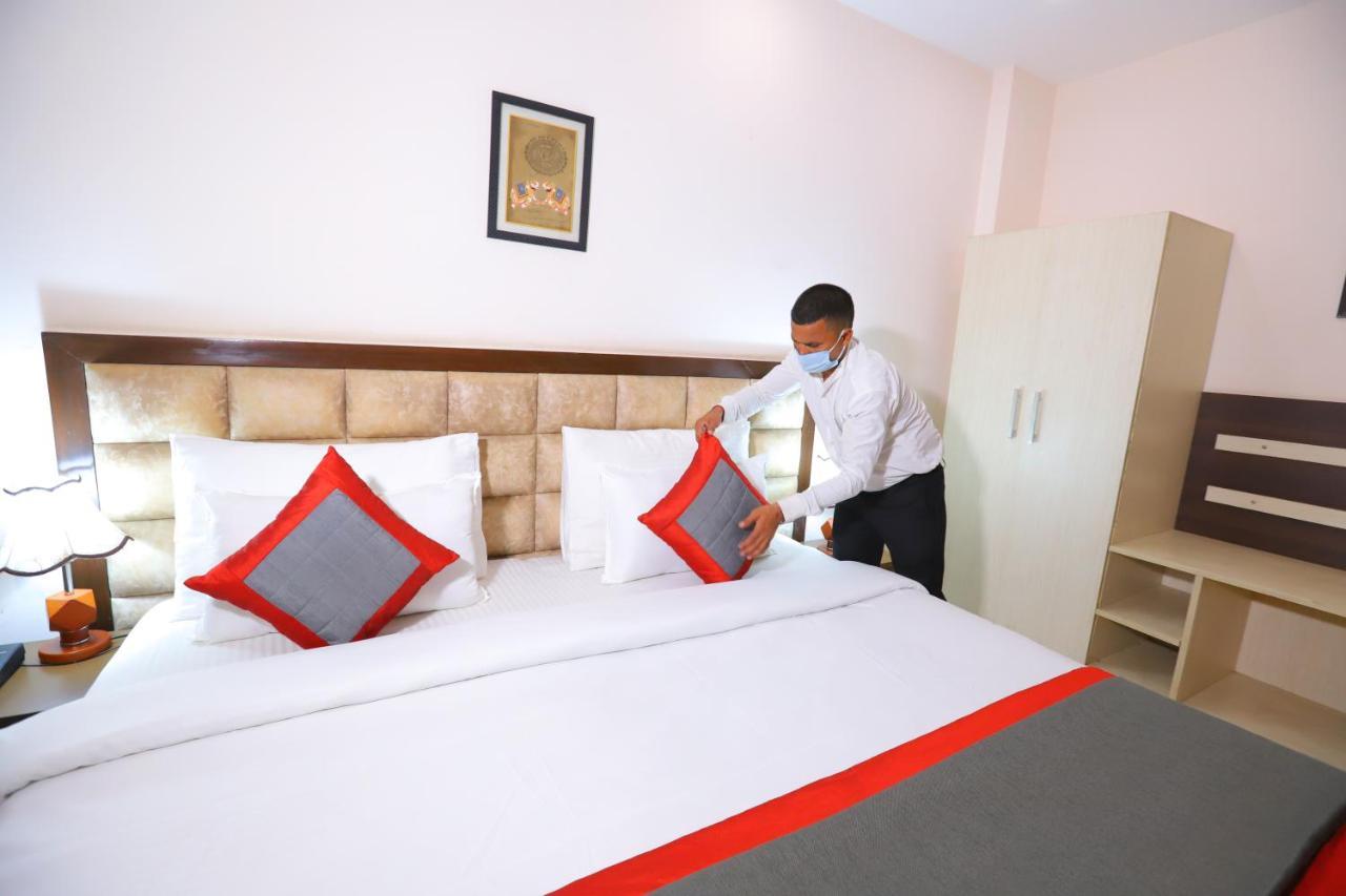 Hotel Qotel Nirvana Jasola Couple Friendly